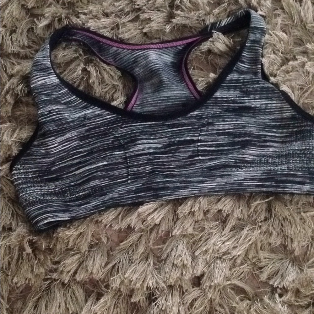 Sports bra